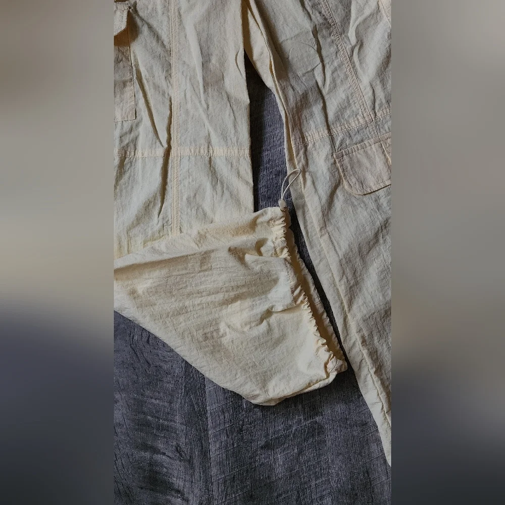 No Boundaries Cream Cargo Pants - Picture 3 of 9